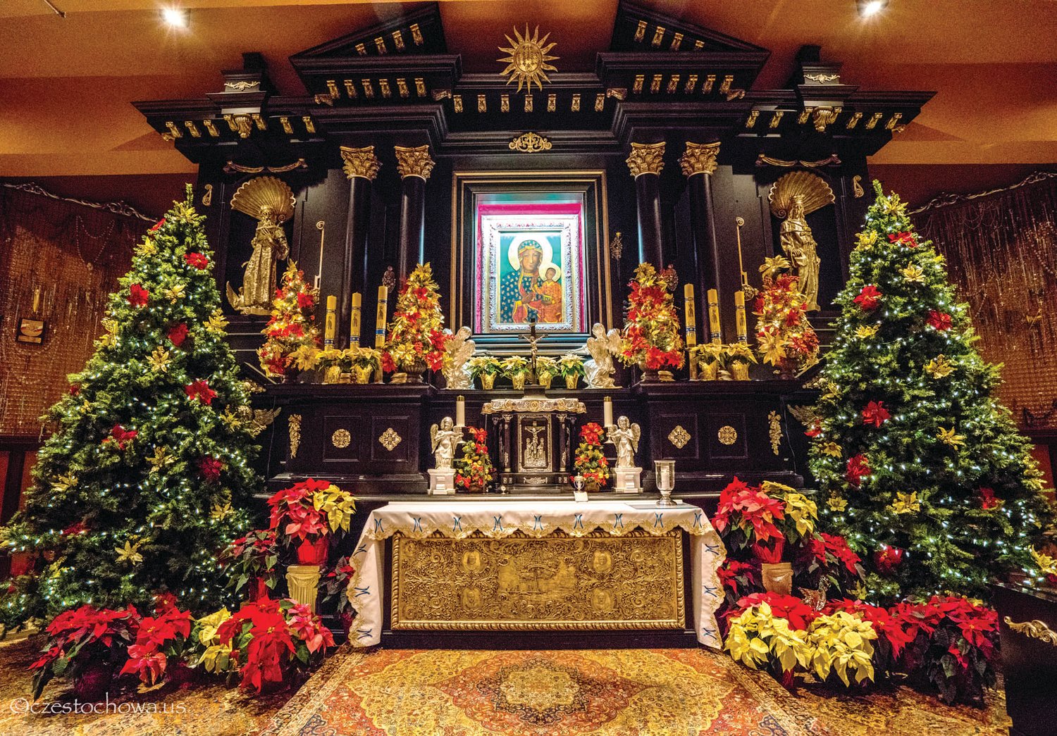 An altar at the National Shrine of Our Lady of Czestochowa is festively decorated for the season. Photographs copyright czestochowa.us