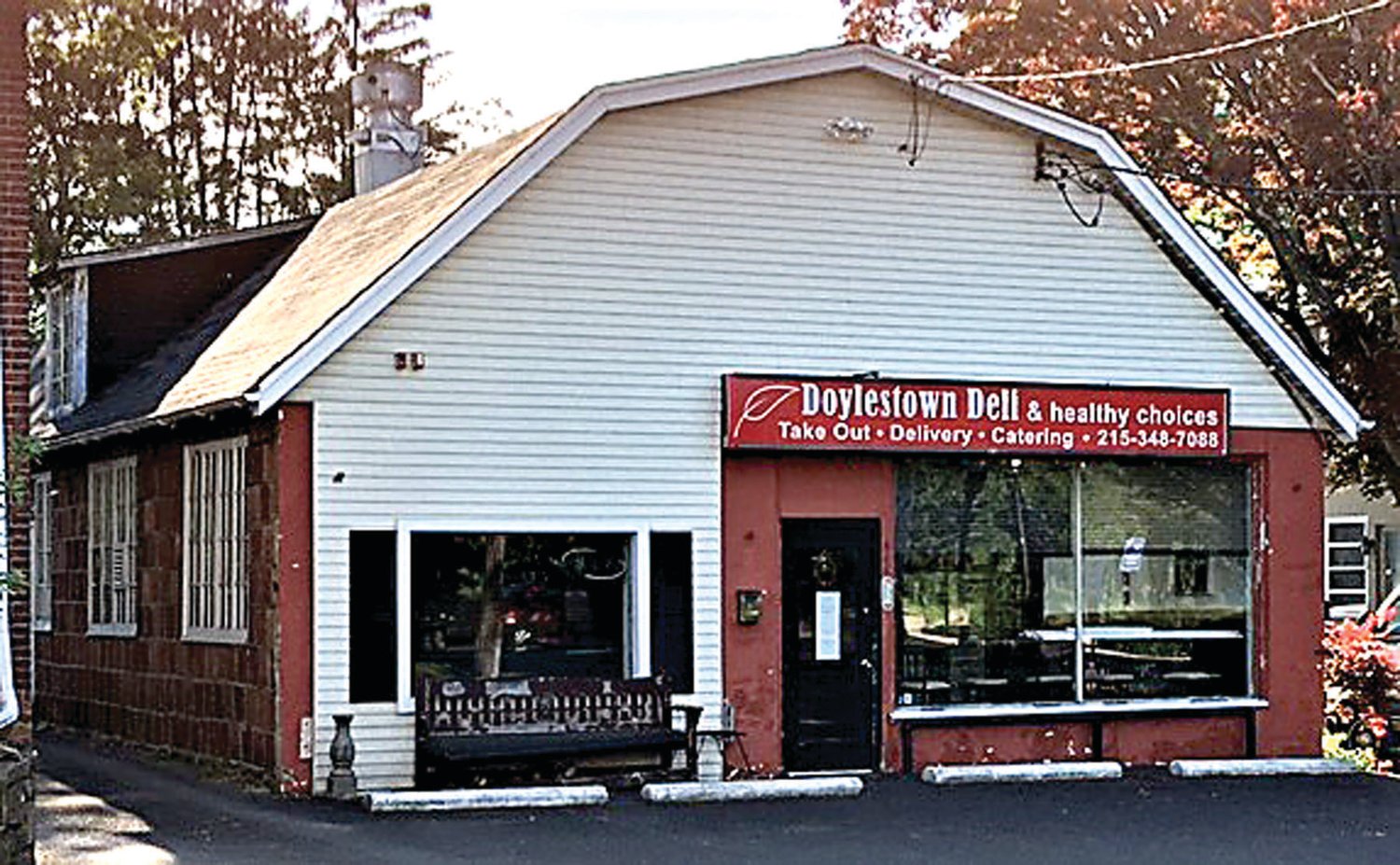 The most recent occupant of the former North Main Street Garage was Doylestown Deli & Healthy Choices.