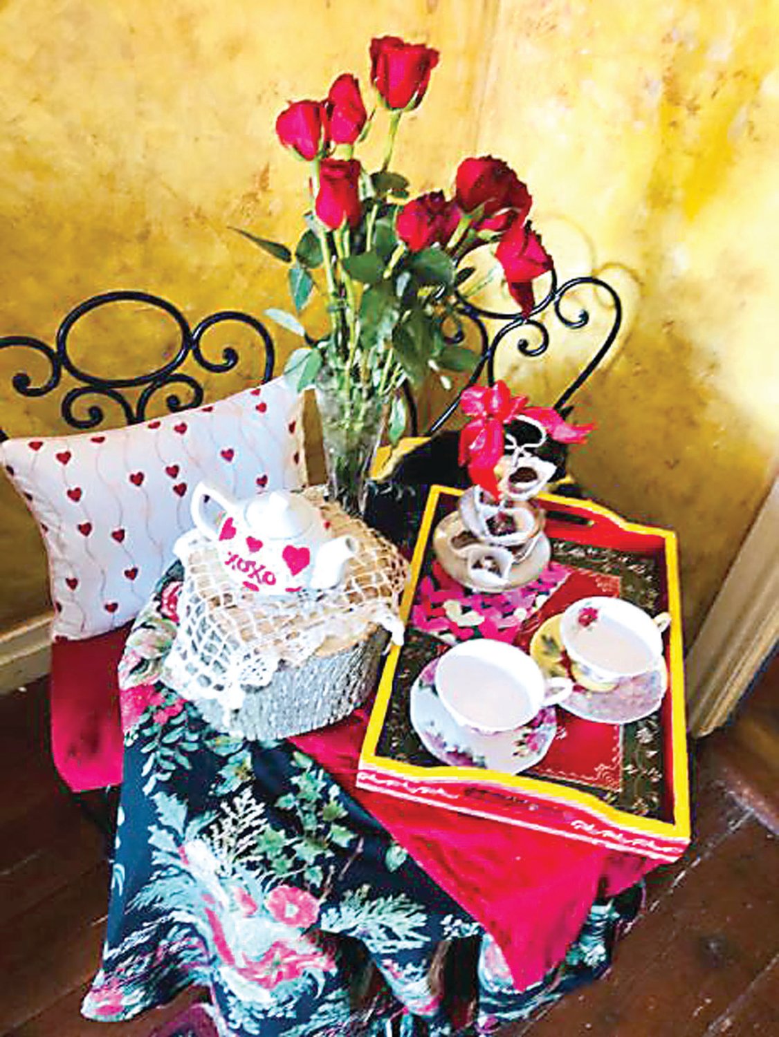 A Sweetheart Tea for Two Tray created by Macungie Mountain Herb Farm, a Wrightstown Farmers Market vendor.