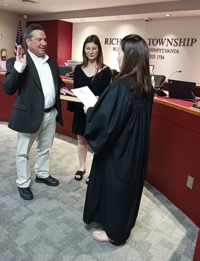 Chris Vanelli, secretary of the board of the Richland Township Water Authority (RTWA), was sworn in as a Richland Township supervisor by District Magistrate Lisa Gaier.