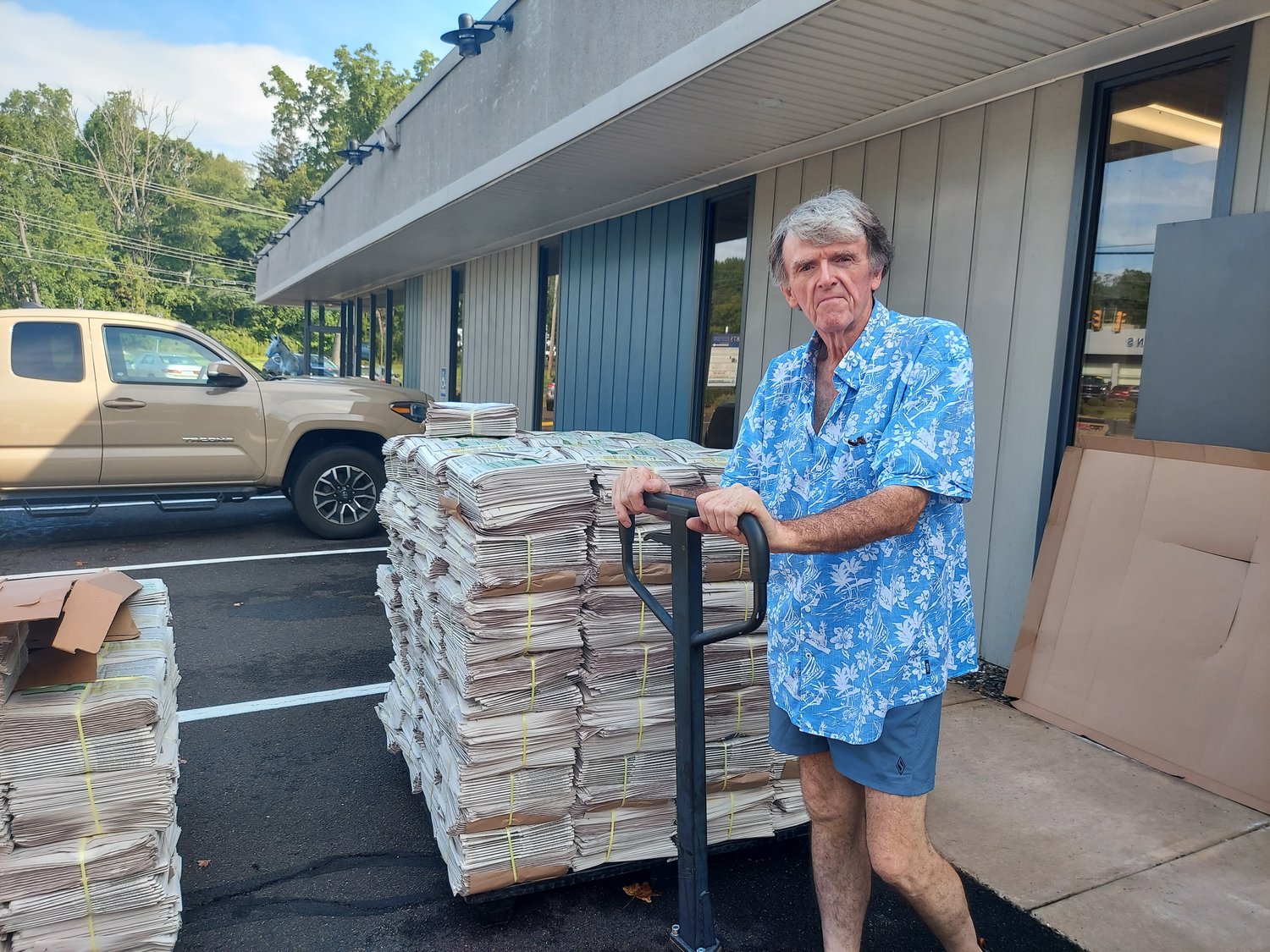 John Albert is always on the job on Thursday mornings. He is one of a half dozen drivers who deliver the Bucks County Herald to stores and other outlets each week. A Jamison resident, he has been named the Pennsylvania NewsMedia Association Foundations’s 2022 Carrier of the Year.