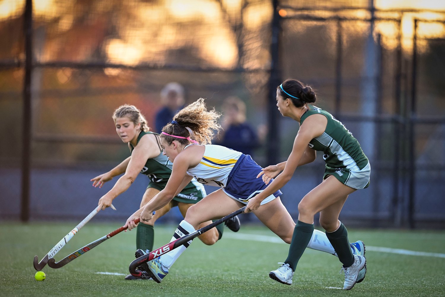 New Hope-Solebury’s Sophia Cozza splits the defense of Dock chasing after a loose ball.