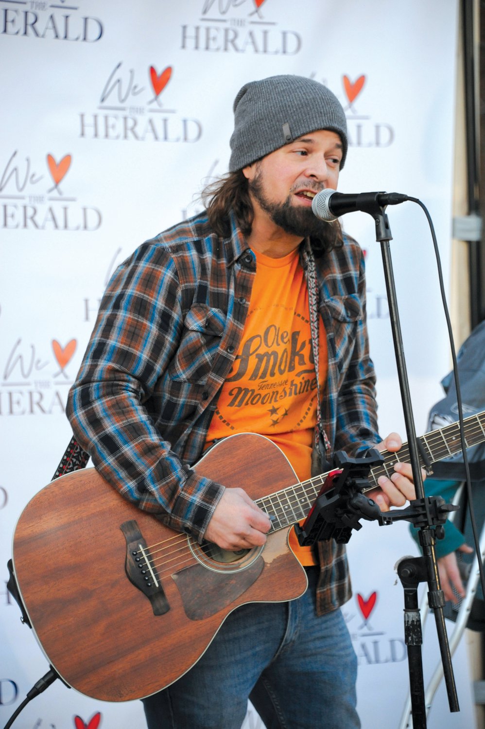 Singer/songwriter Jamie Stem performs at the Herald’s Eagles pep rally on Friday. Stem, who is from Doylestown, has gained notoriety for writing Philadelphia Eagles-related lyrics to the music of Leonard Cohen’s Hallelujah.
