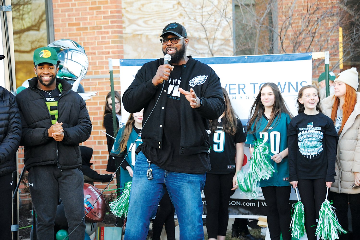 Former Eagles Pro Bowl offensive tackle Tra Thomas, who played 11 seasons and made three Pro Bowls in Philadelphia, fires up the crowd at the Herald’s “Bucks County Loves the Birds” pep rally on the lawn of the old county courthouse in Doylestown Friday evening.