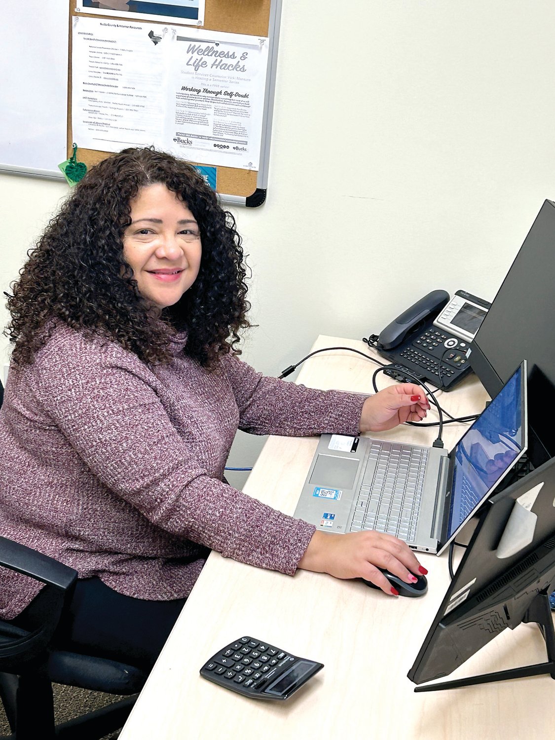 Financial counselor Rosa Reyes Santiago is bilingual and offers financial counseling appointments in Spanish.