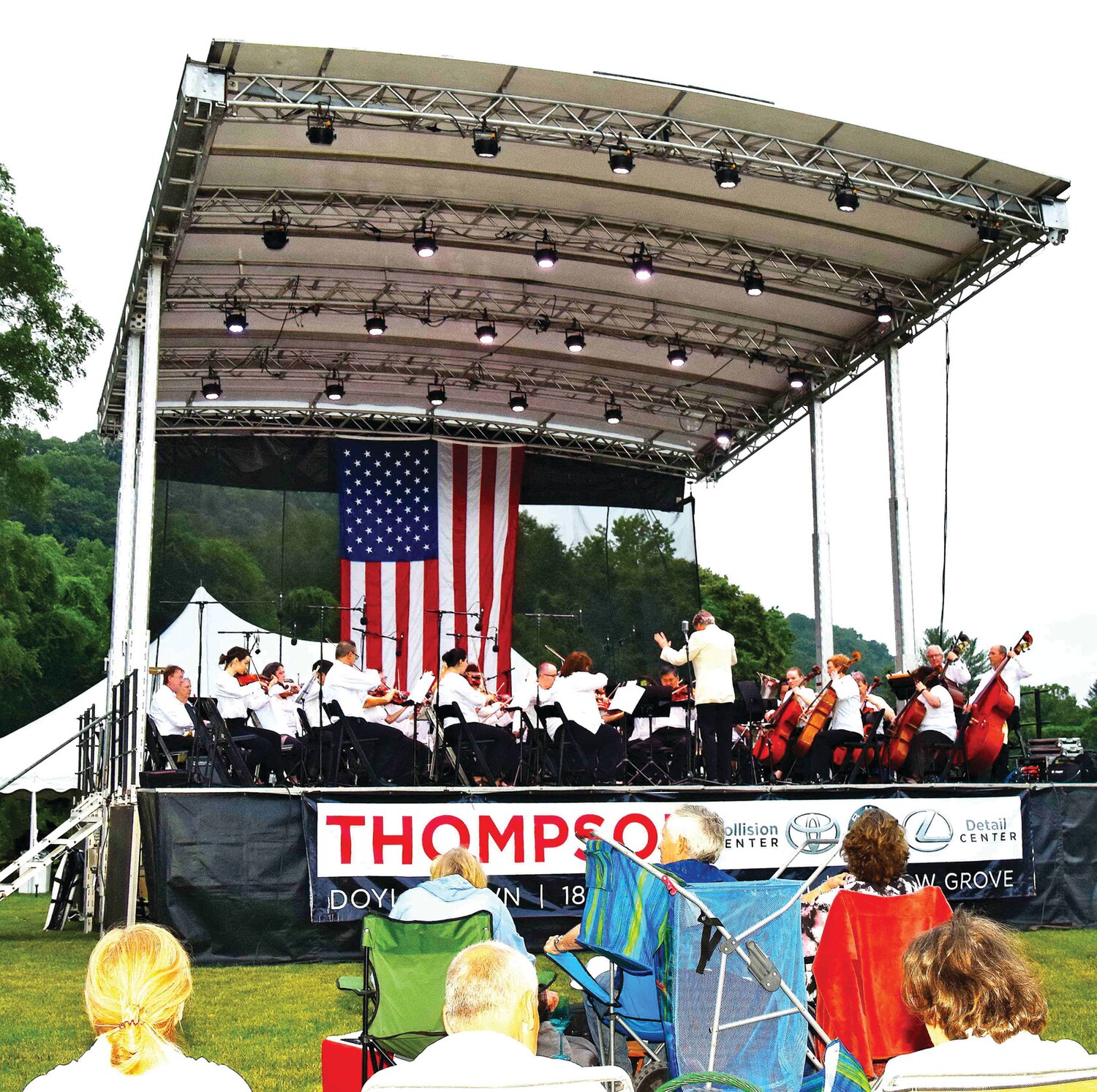 The Riverside Symphonia performs under the direction of conductor Mariusz Smolij.