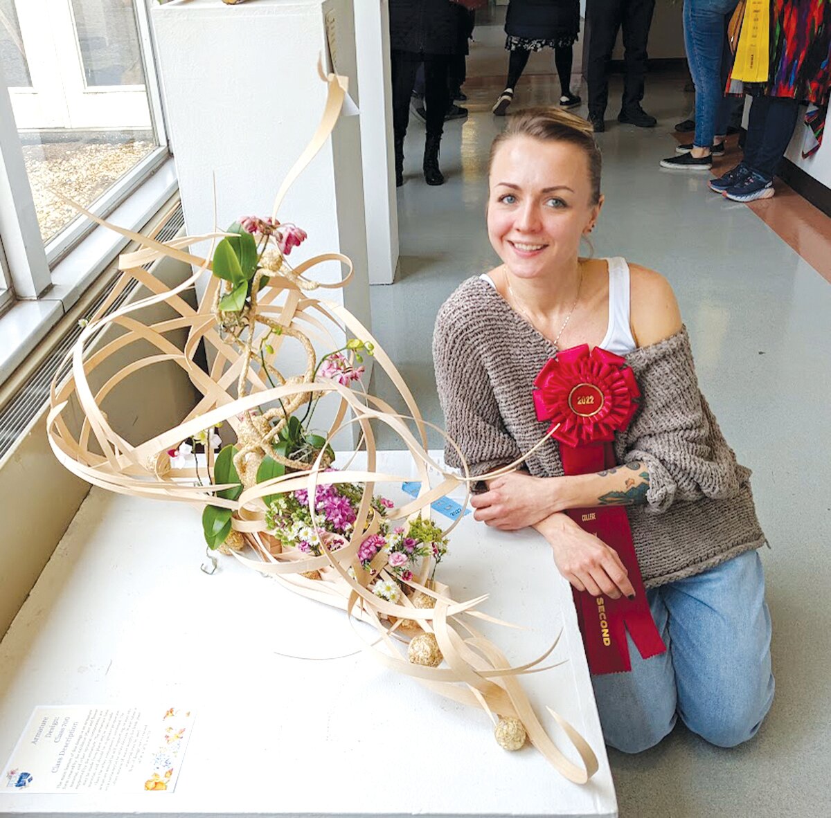 Svetlana Bespalov, CFD with her second place award-winning showpiece entry for the “Armature” class in last year’s “Art That Blooms” contest. She also won first place in the Designer of the Year contest last year.