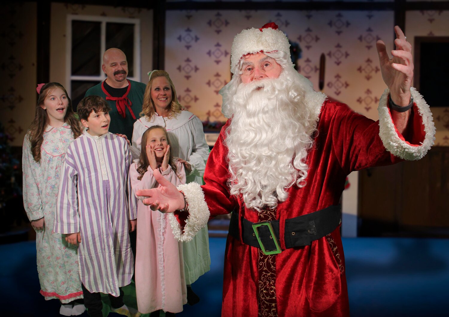 The classic poem “Twas the Night Before Christmas” comes to life on the stage of Mercer County Community College’s Kelsey Theatre in West Windsor, N.J., for five shows, Dec. 8-10.