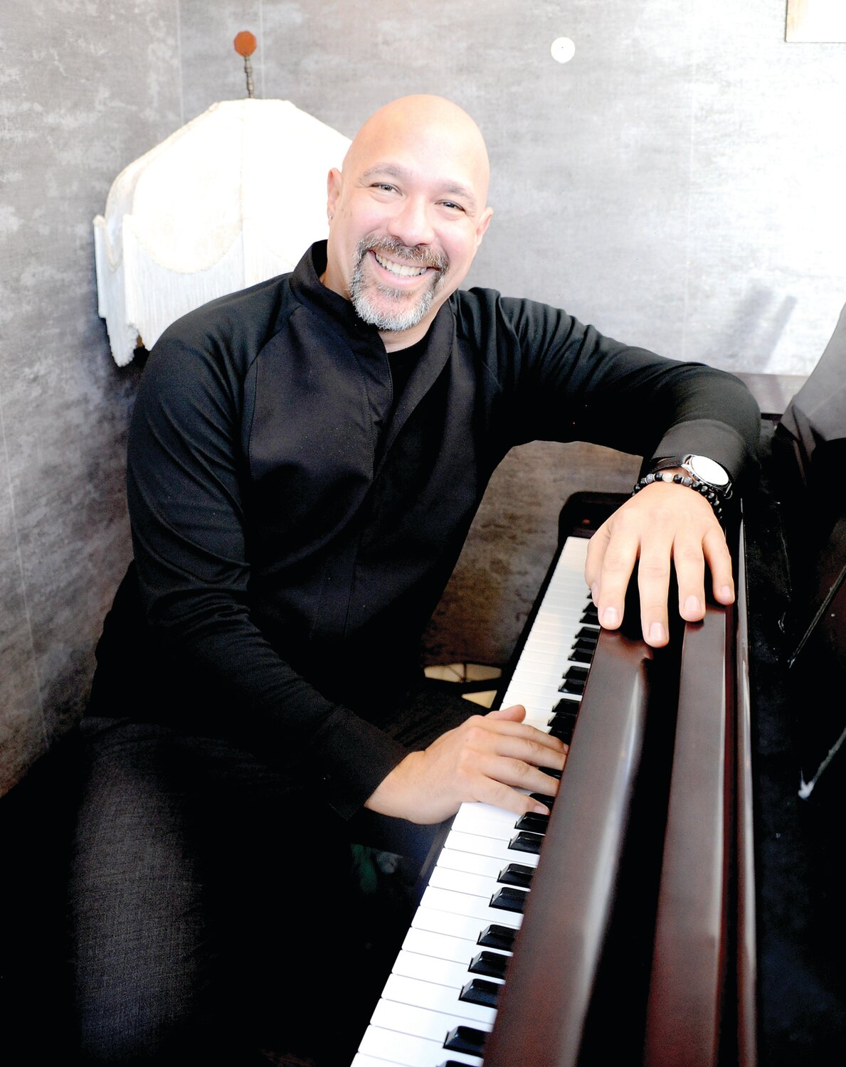 Pianist Jose Melendez.
