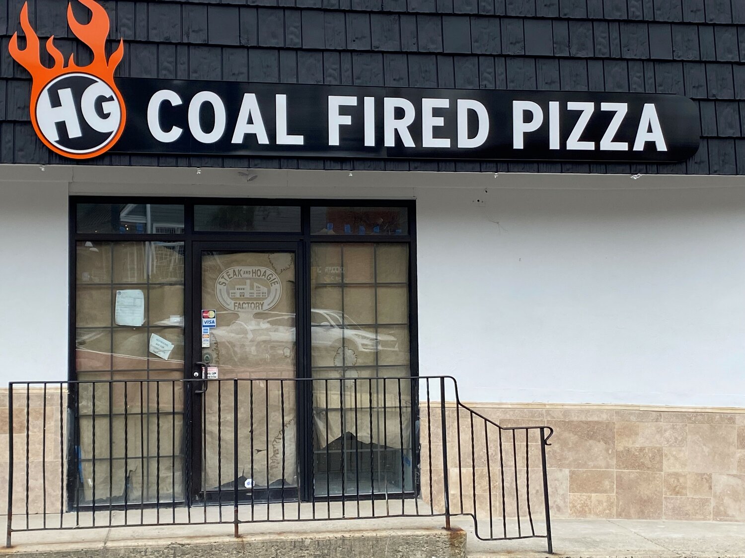 A new pizza place is coming to Doylestown Borough. HG Coal Fired Pizza is moving into the former Steak and Hoagie restaurant on South Main Street.