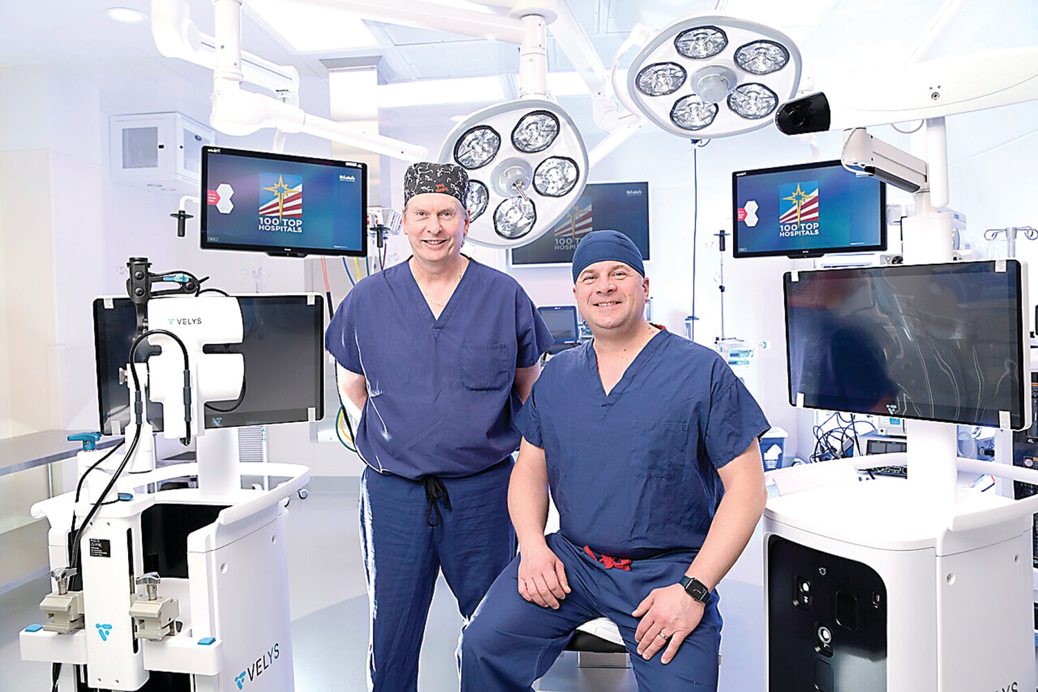 St. Luke’s orthopedic surgeons Dr. Patrick Brogle and Dr. Adam Sadler are members of the St. Luke’s orthopedic surgical team performing robotic-assisted knee replacement surgery.
