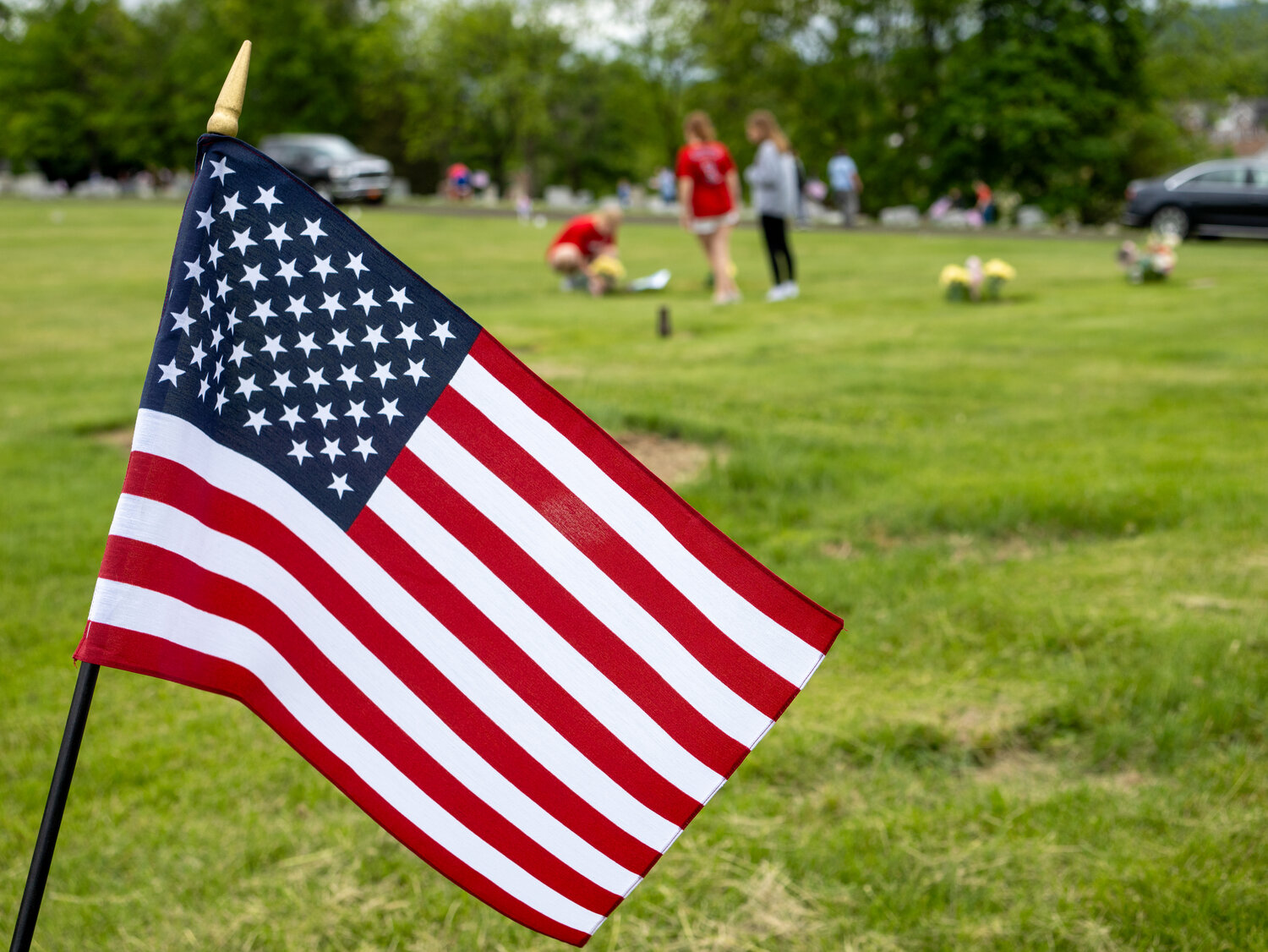 Middle school students in the Pennridge School District did their part to make sure those visiting local cemeteries “never forget” veterans’ contributions and sacrifices.