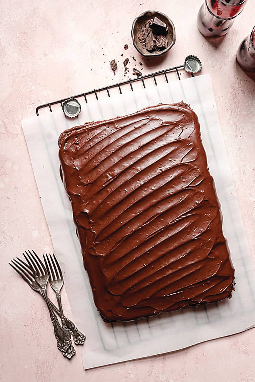 Cola added to this cake makes it taste richer and more chocolatey. Dads and families might enjoy this snack cake during Father’s Day gatherings.