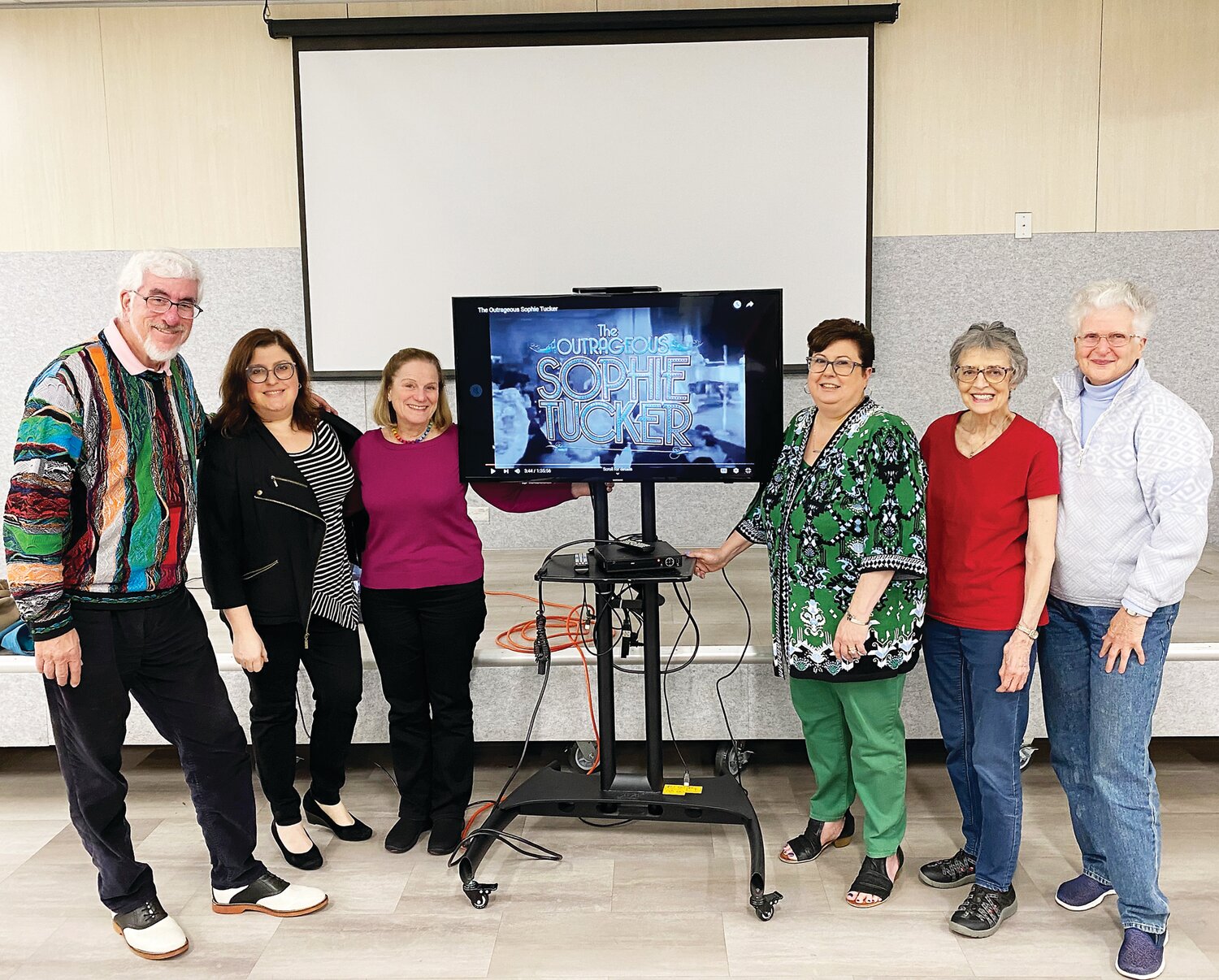 Lloyd Ecker (far left) and Susan Ecker (third from left), producers of “The Outrageous Sophie Tucker,” recently showed the documentary at KleinLife in Northeast Philadelphia. With them are (from left) KlineLife director of support services Inna Gulko; Northeast Philadelphia Program Director Andrea Kimelheim; Judy Steinberg; and Lenore Volin.
