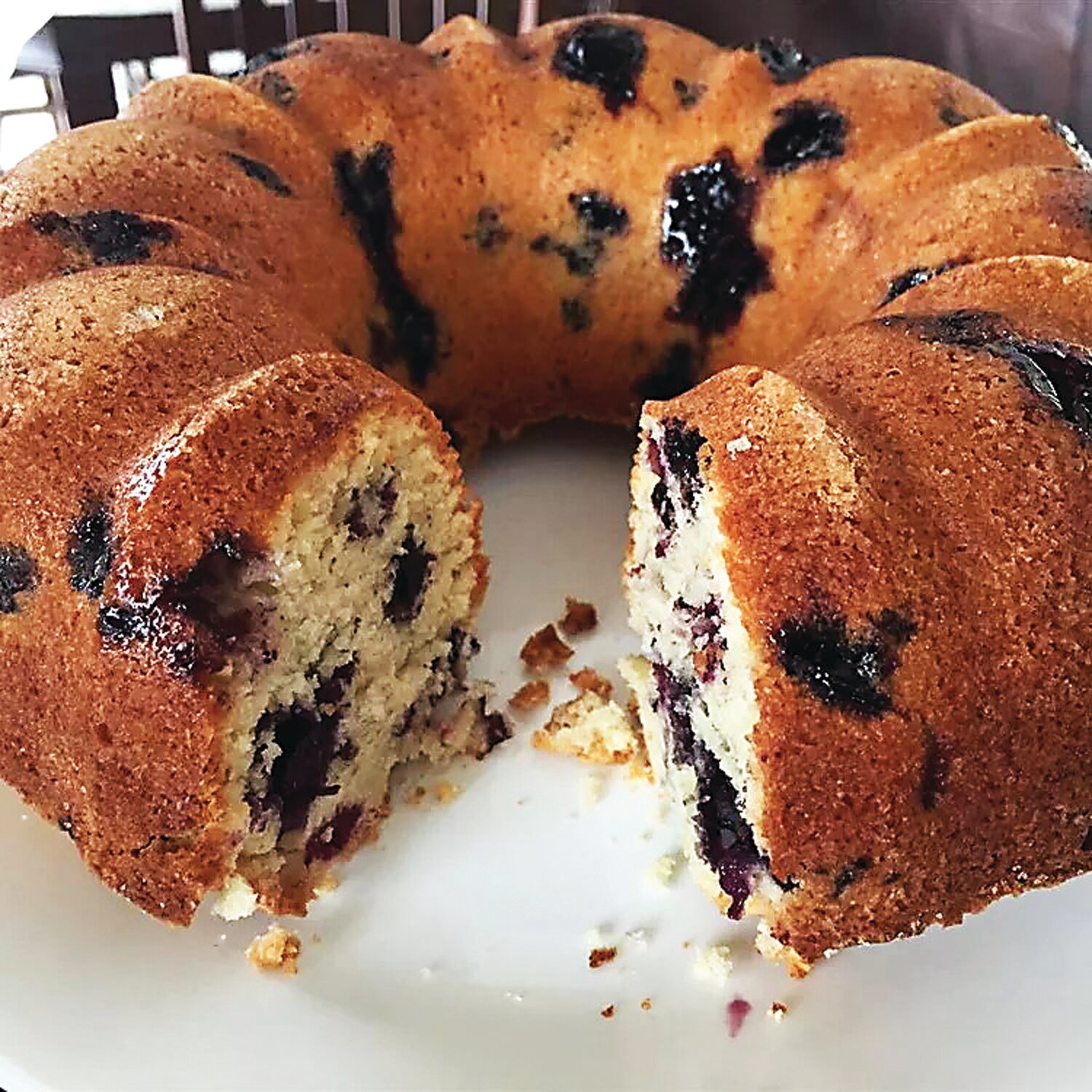 There are so many things you can do with fresh blueberries including making this pound cake, which is good with coffee, for snacking and in lunches.