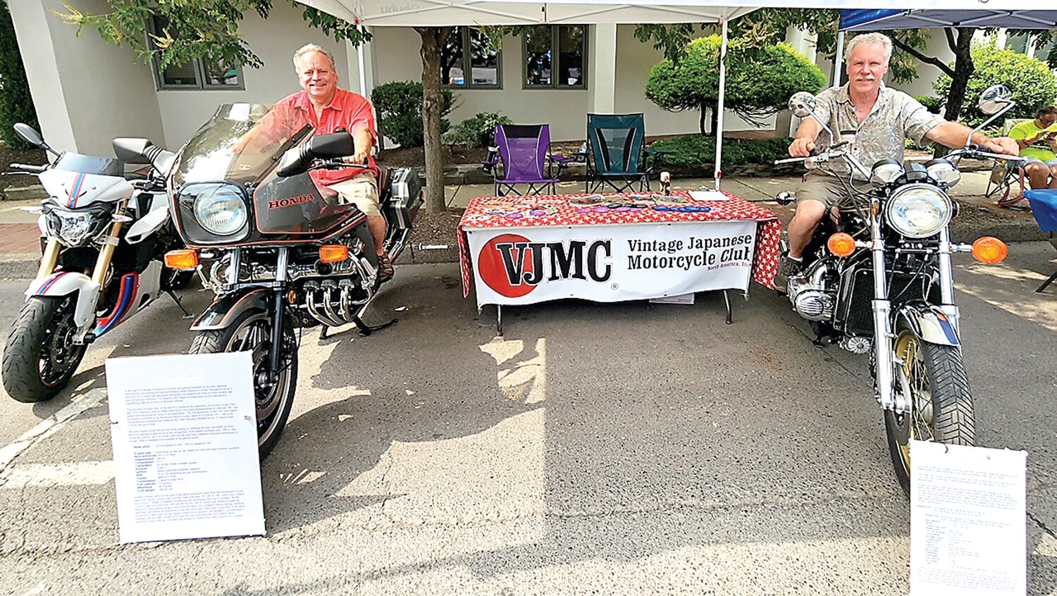 Darryl Banker of New Britain and Andy Preston of Upper Black Eddy of the VJMC club.