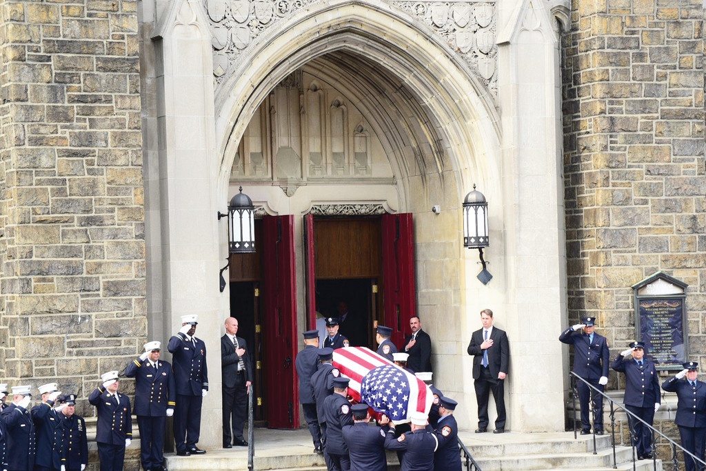 Funeral Held for Bronx EMT Catholic New York