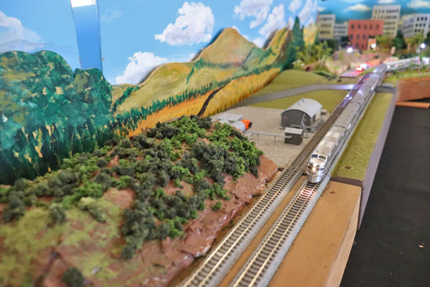 Main train display