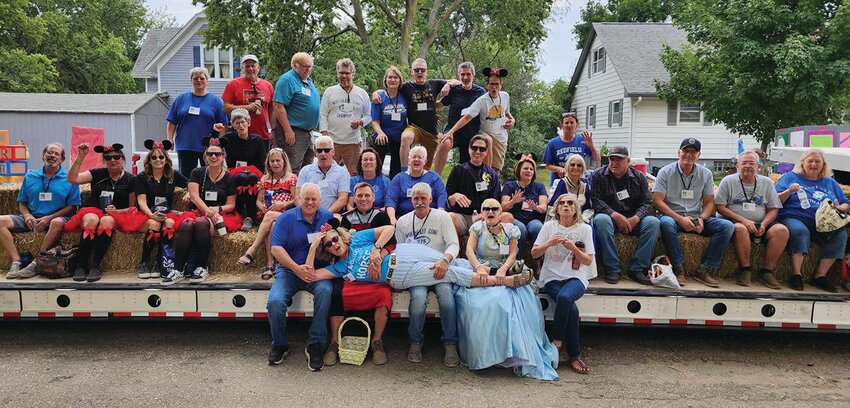 Row 1: John Dorsey, Steve Marlette, Jim Klebsch, Deann Randall, Sharon Putzier Larson, Lauri Hanson Shultis . Row 2: Scott Forgey, Diane Grunewald Forgey, Jackie Meisen Fiegen, Mary Gallup McIntyre, Donna Gabriel Bourdon, Monte Robinson, Janet Schaffer Wante, Peggy Bush Meyer, Kyle Hansen, Michelle Pinard Burleson, Kathi Stahl, Dennis Stemper
