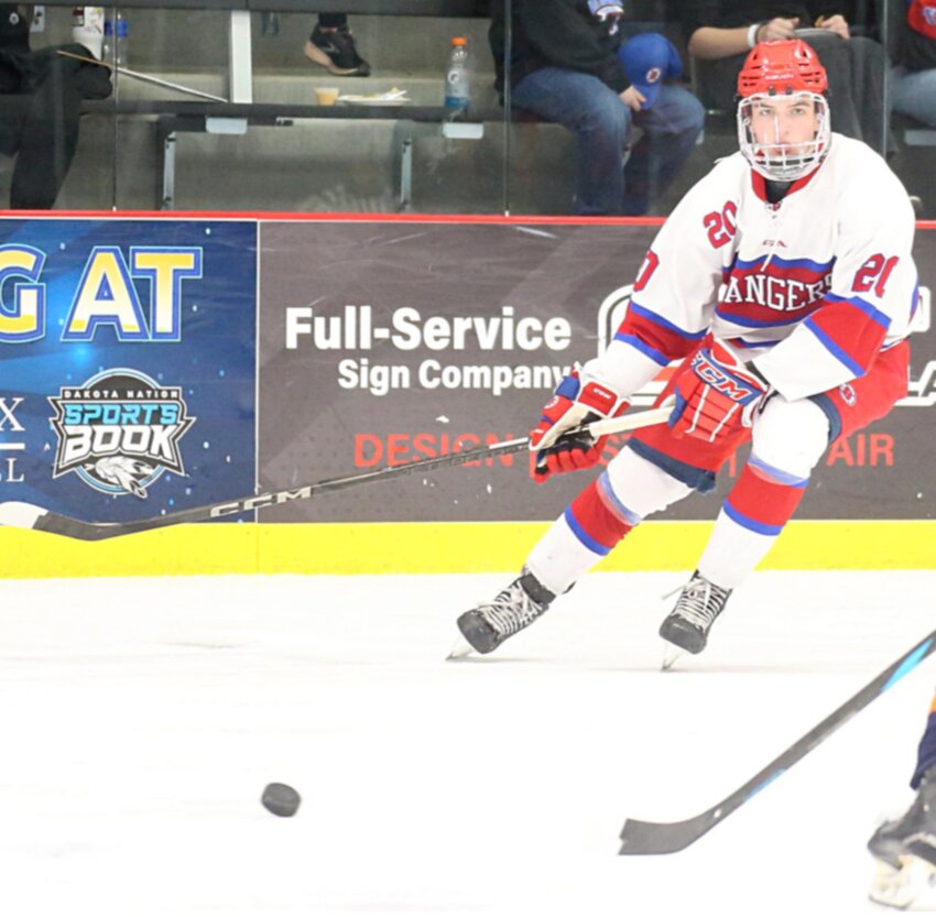 Brookings’ Talon Hyde prepares to defend during a 3-2 loss to Sioux Falls West on Saturday night in the semifinals of the State Boys Hockey Tournament in Watertown.