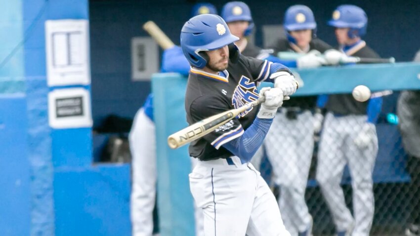 South Dakota State's Carter Sintek was named the Summit League Peak Performer of the Week on Monday.