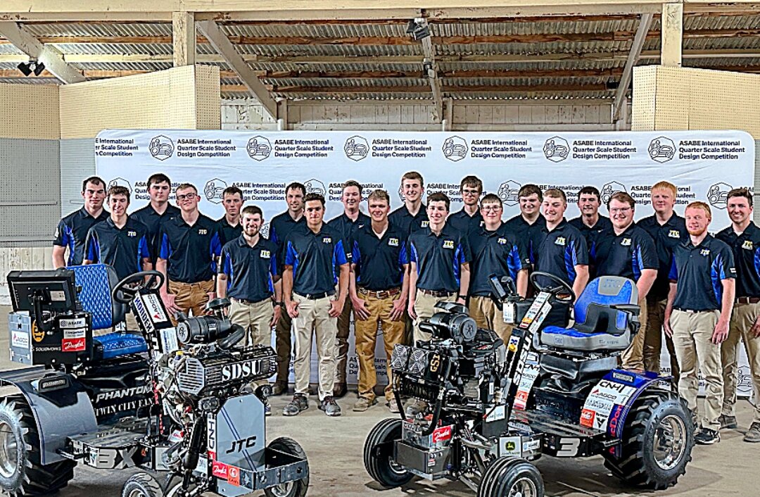 South Dakota State tractor team captures runner-up honors
