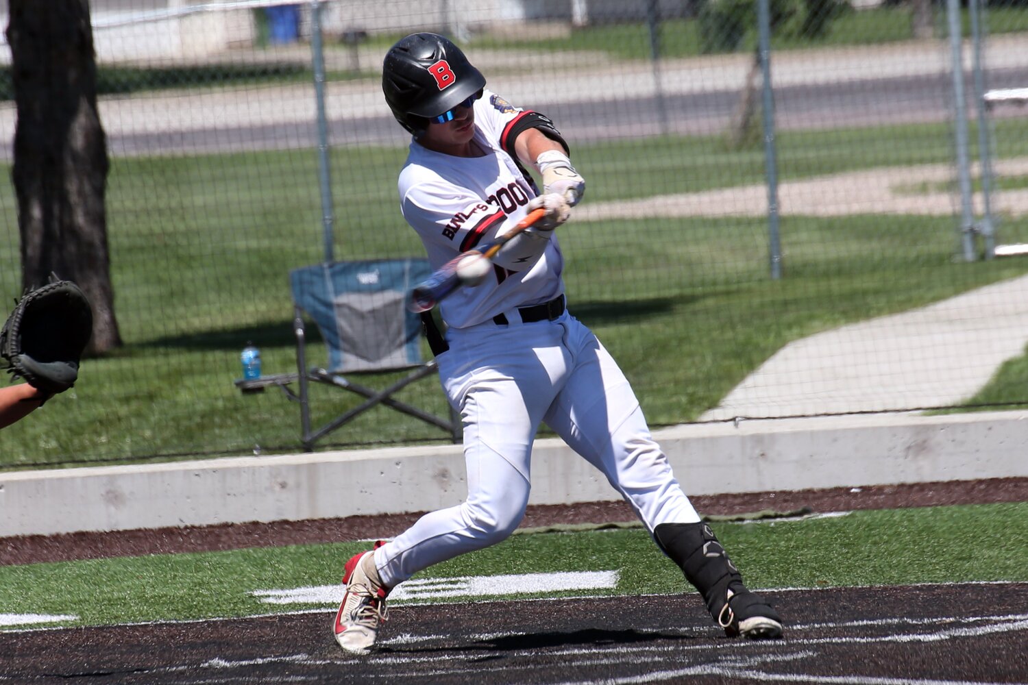 Chutes sweep Sioux Falls West