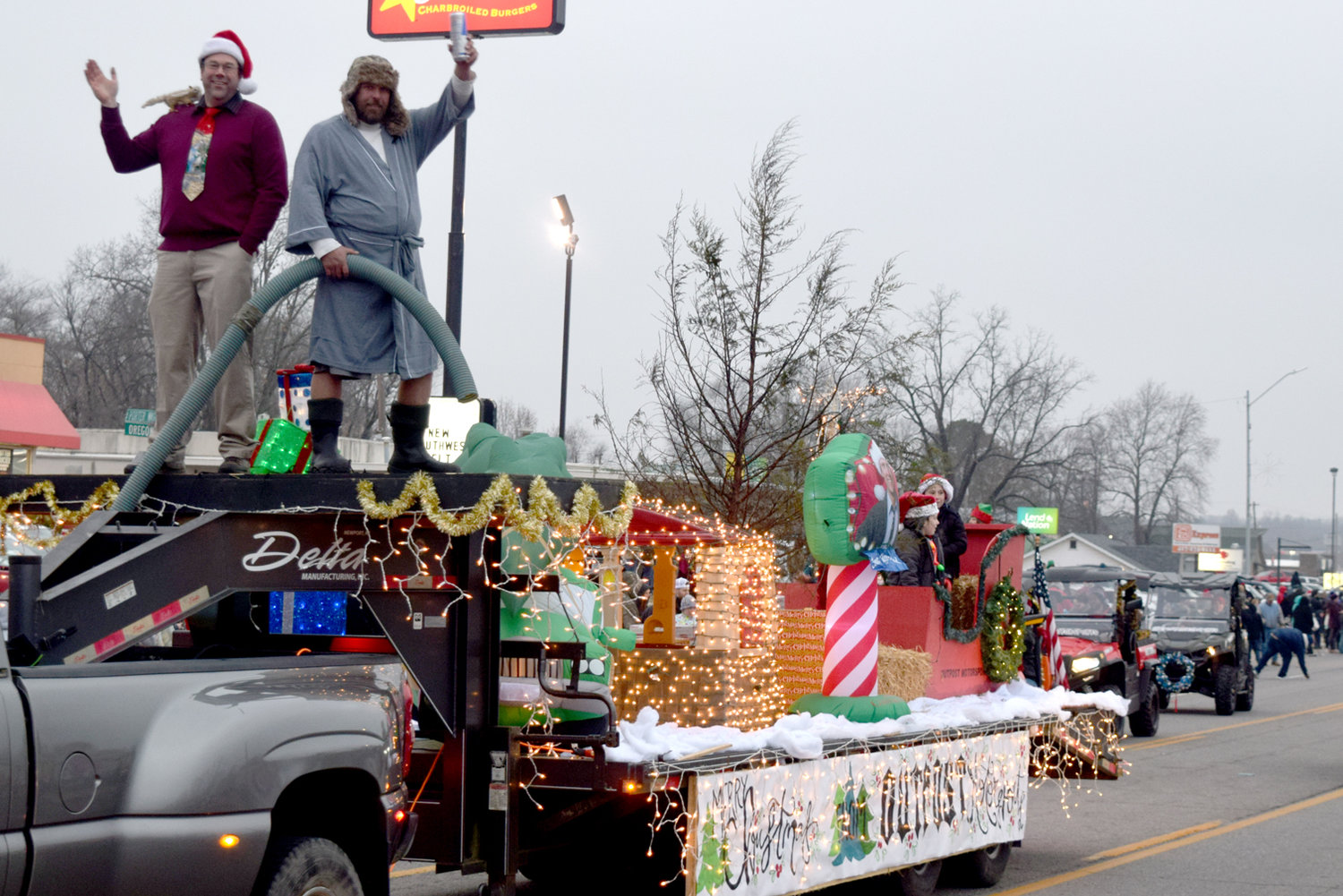 Hollywood Christmas moves through West Plains with annual parade West