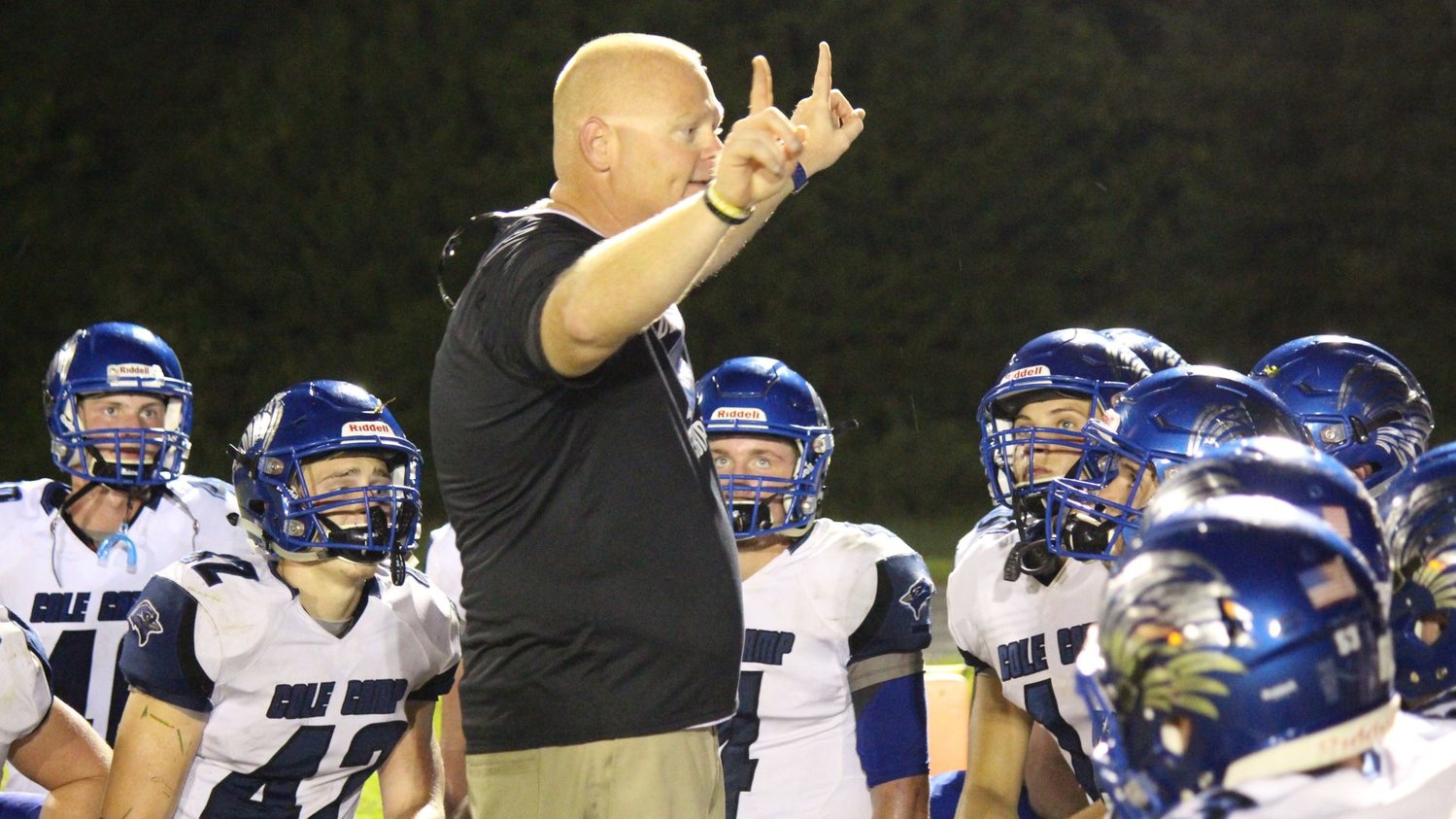 Cole Camp breaks big plays late, defeats Windsor 210 Sedalia Democrat