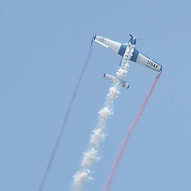 Thousands attend Wings Over Whiteman air show Sedalia Democrat