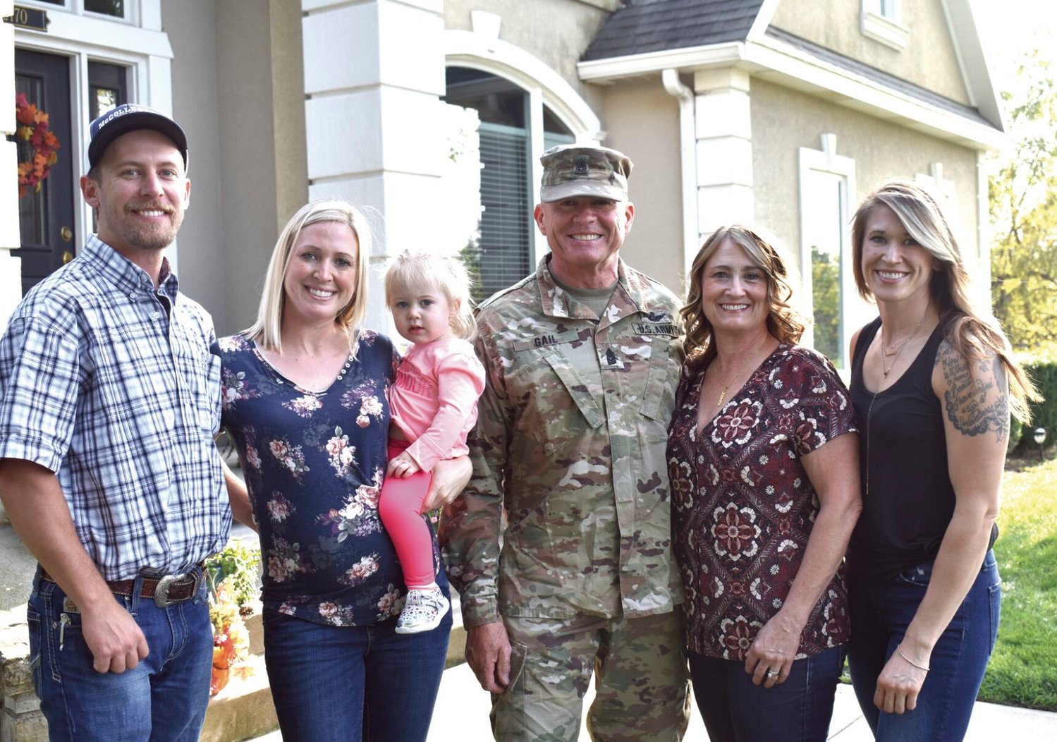 Command Sgt. Maj. David Gail returns home to neighborhood support ...