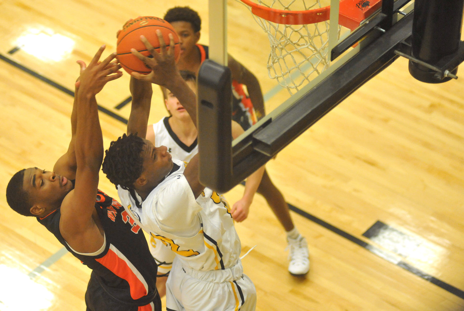 Dawson directs Tigers as S-C falls to Waynesville - Vimarsana News